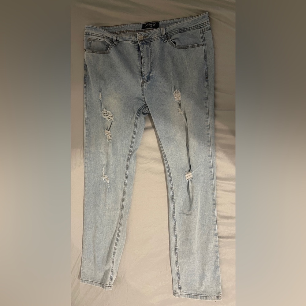 Light blue distressed jeans 38x32